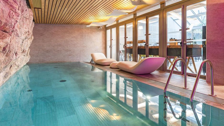 Hotel B55 Pool