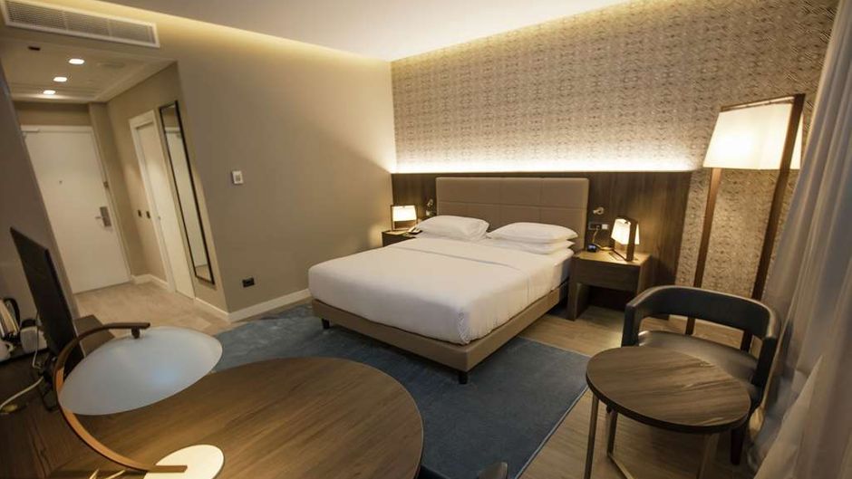 Doubletree by Hilton Pointe-Noire Room