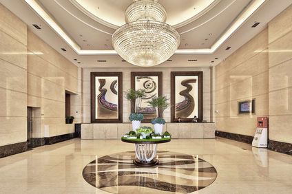 Queena Plaza Hotel