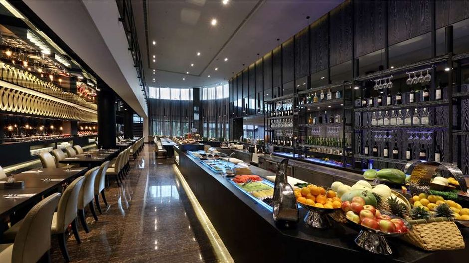 Queena Plaza Hotel Restaurant
