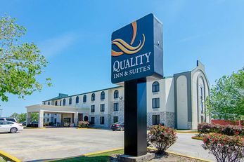Quality Inn & Suites Gonzales