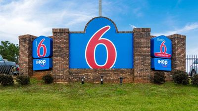 Motel 6 Lagrange