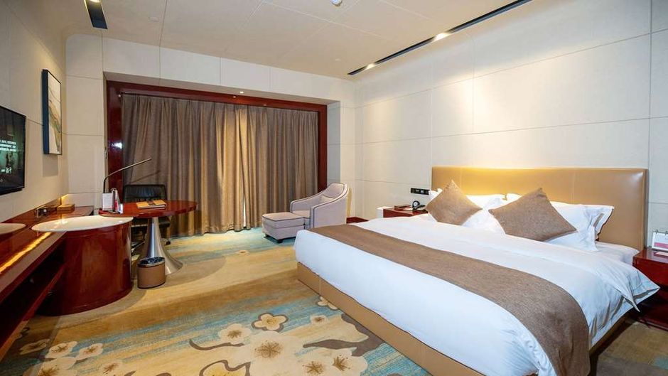 Ramada by Wyndham Wuhan Dongxihu Room