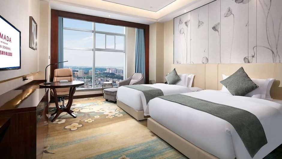 Ramada by Wyndham Wuhan Dongxihu Room