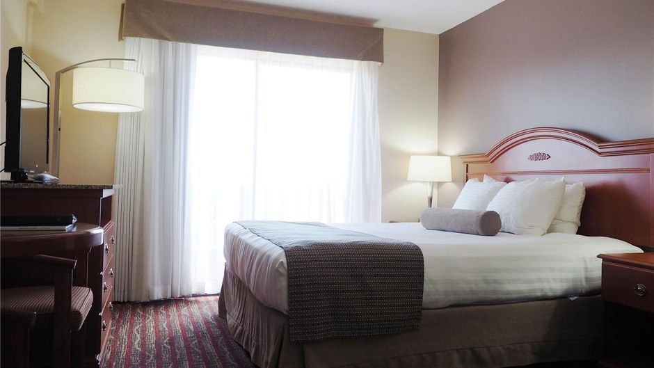 Ramada by Wyndham Campbell River Room
