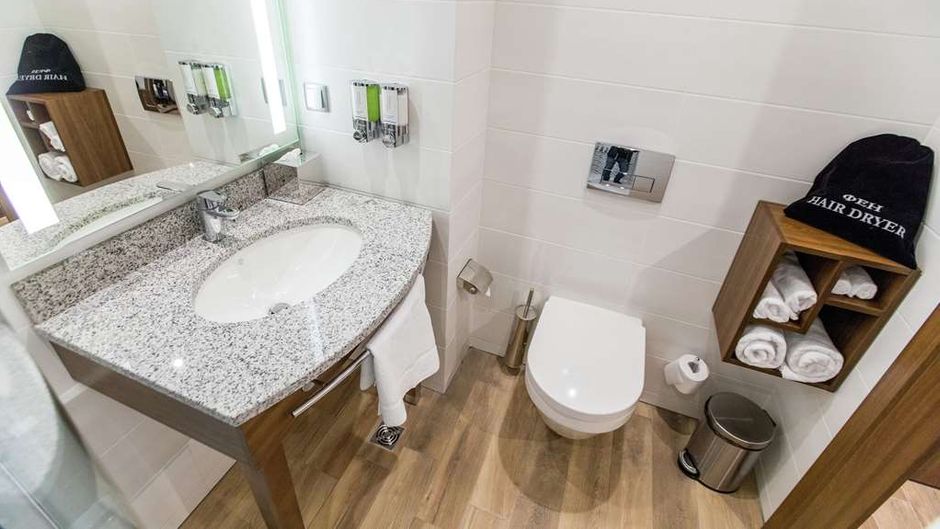 Hampton by Hilton, Brest Room