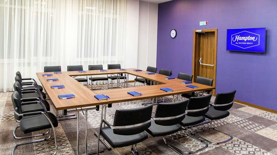 Hampton by Hilton, Brest Meeting