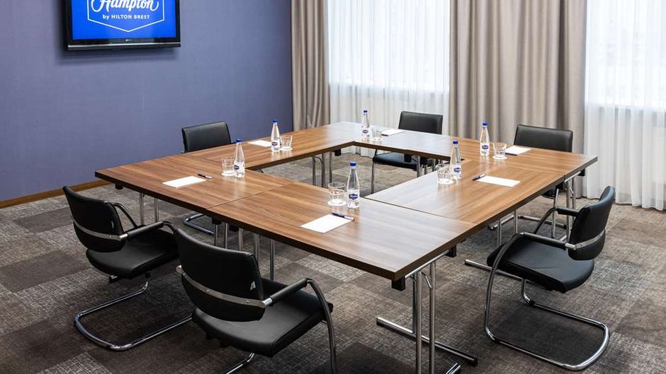 Hampton by Hilton, Brest Meeting
