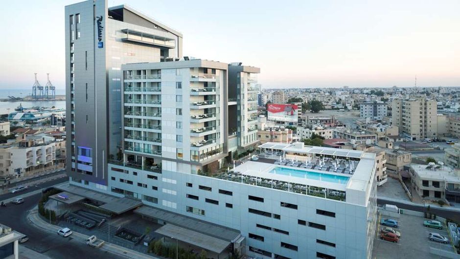 Radisson Blu Hotel Larnaca Exterior
