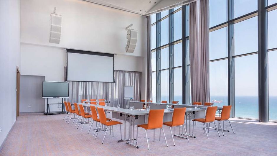 Radisson Blu Hotel Larnaca Meeting