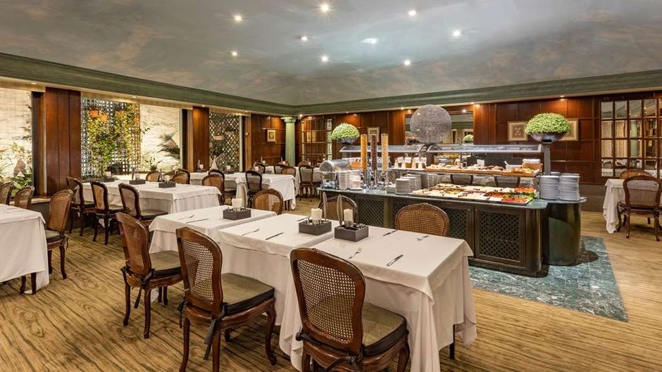 Lisboa Plaza Hotel Restaurant