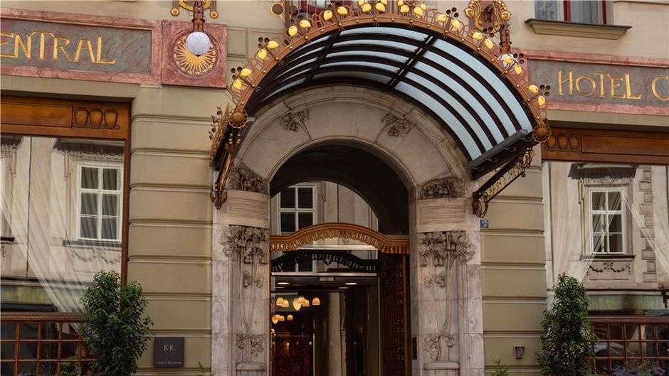 K+K Hotel Central Exterior