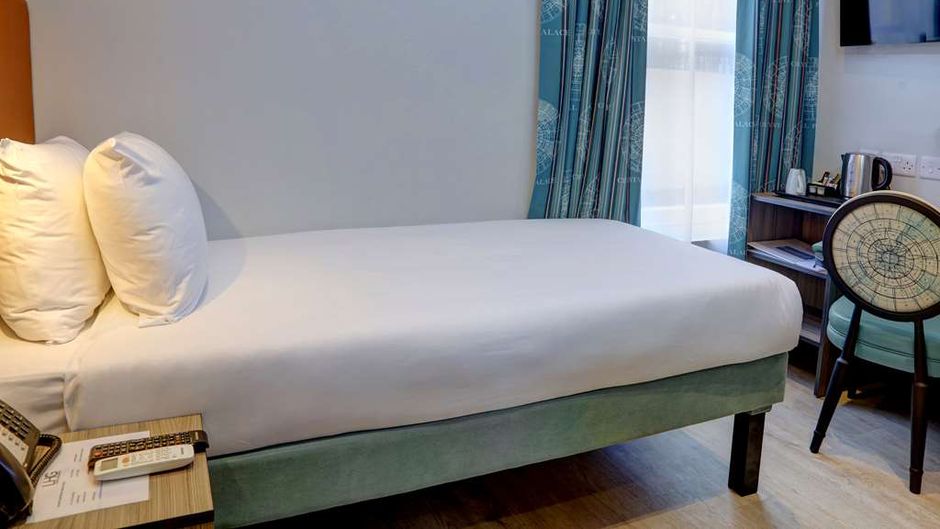 Best Western London Queens Crystal Palac Room