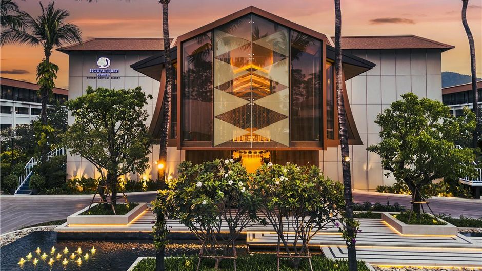 DoubleTree by Hilton Phuket Banthai Exterior