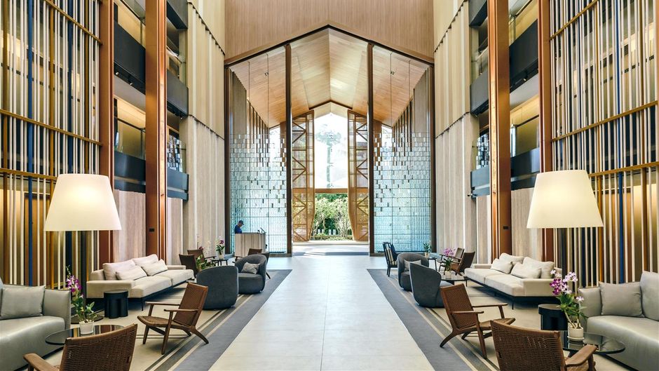 DoubleTree by Hilton Phuket Banthai Lobby