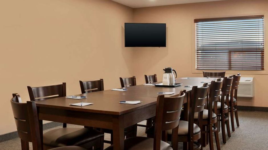 Travelodge by Wyndham Pincher Creek Meeting