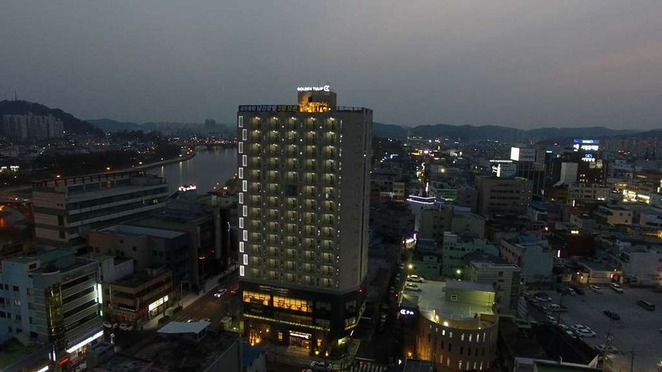Golden Tulip Essential Namgang Exterior