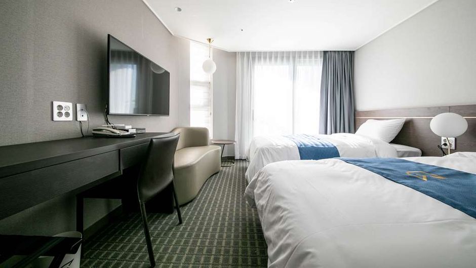 Golden Tulip Essential Namgang Room