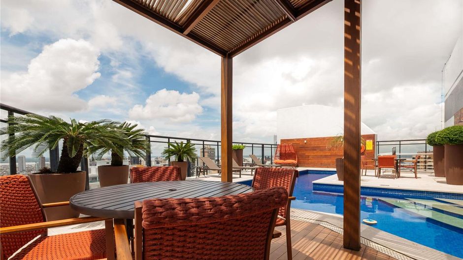 Mercure Belem Boulevard Pool