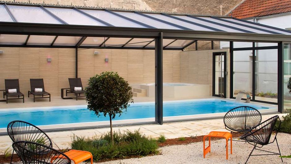 Hotel Oceania Le Jura Dijon Pool