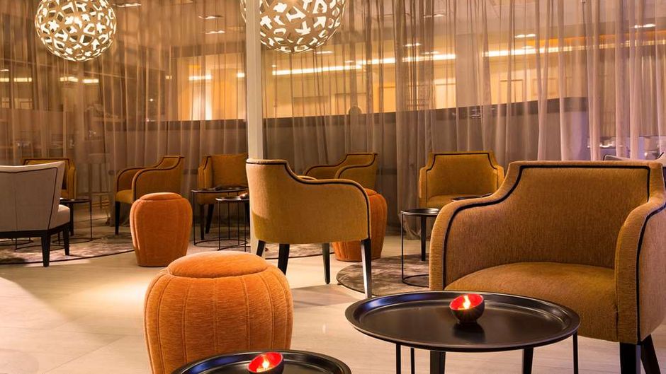 Hotel Oceania Le Jura Dijon Lobby