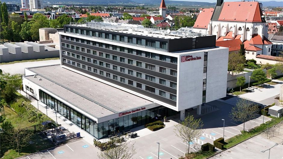 Hilton Garden Inn Wiener Neustadt Exterior