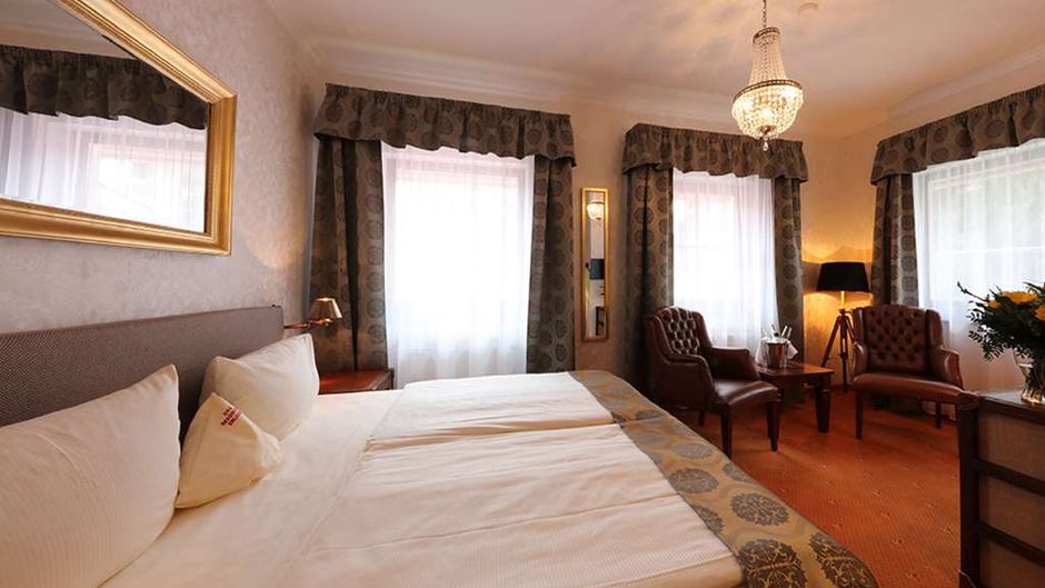 Lakeside Burghotel Room