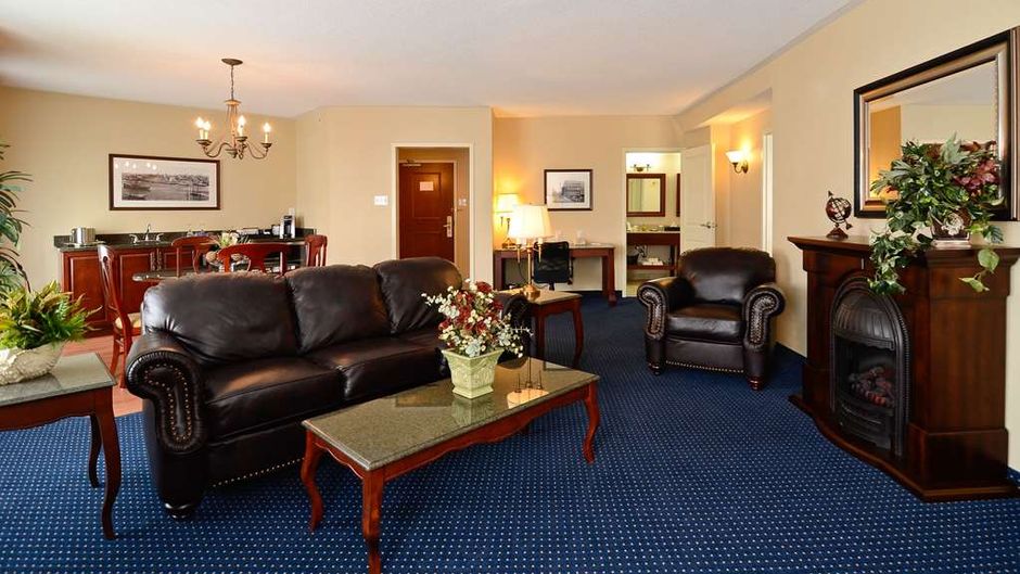Chateau Saint John, Trademark Collection Room