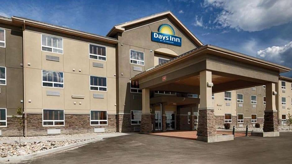 Days Inn by Wyndham Redwater Exterior