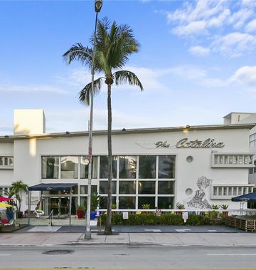 Catalina Hotel & Beach Club