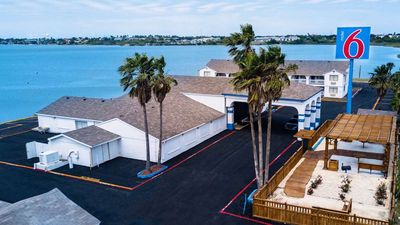 Motel 6 Portland TX