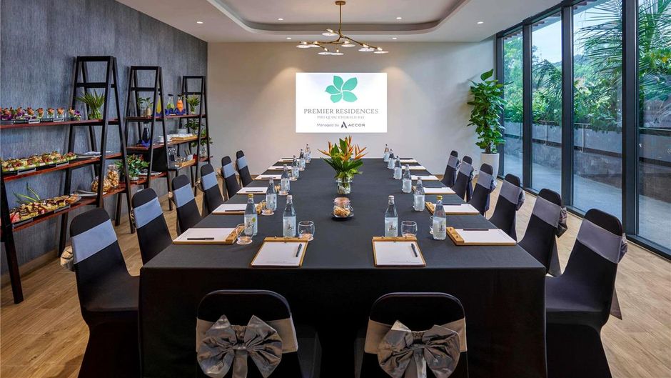 Premier Residences Phu Quoc Emerald Bay Meeting