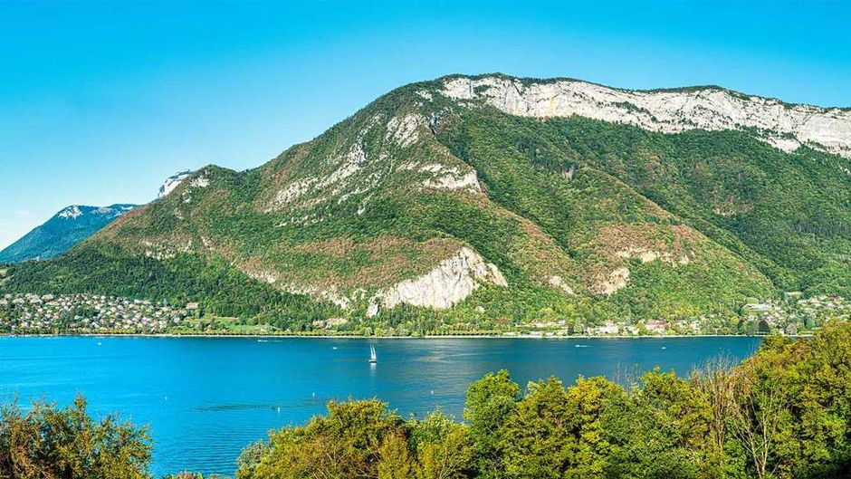 Les Tresoms Lake and Spa Resort Annecy Exterior