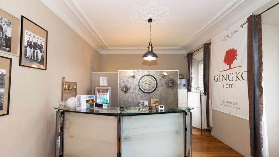 Hotel du Golf Parc Robert Hersant Lobby