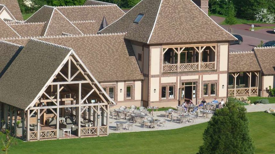 Hotel du Golf Parc Robert Hersant Exterior