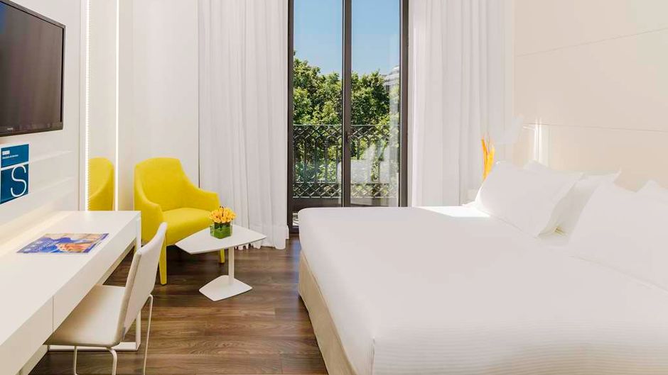 H10 Urquinaona Plaza Room