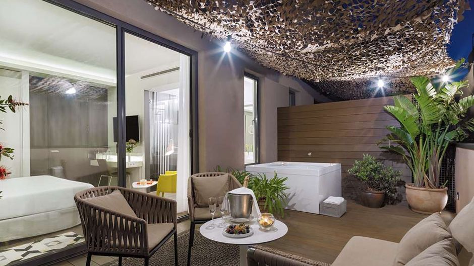 H10 Urquinaona Plaza Suite