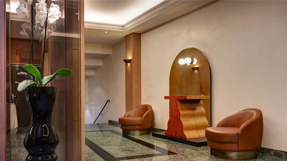 Le Patio Bastille Lobby
