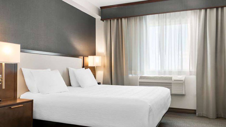 Best Western Plus Morden Suite