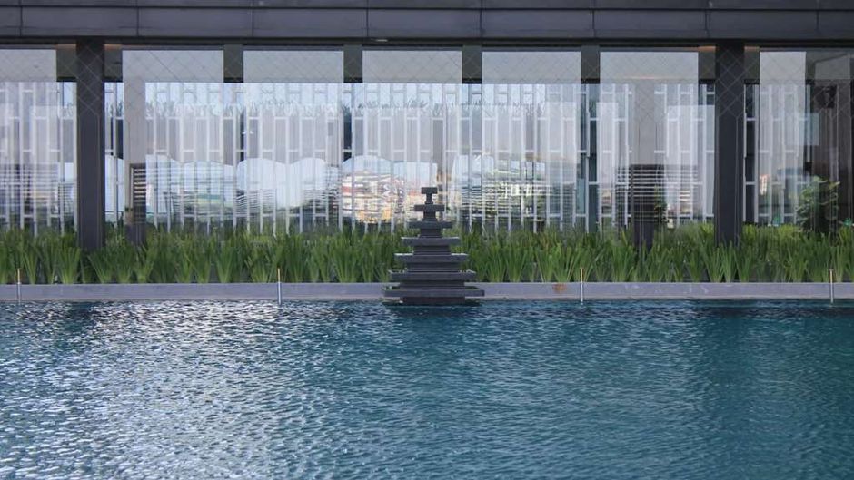 Wyndham Grand Yangon Hotel Pool