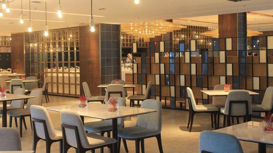 Wyndham Grand Yangon Hotel Restaurant