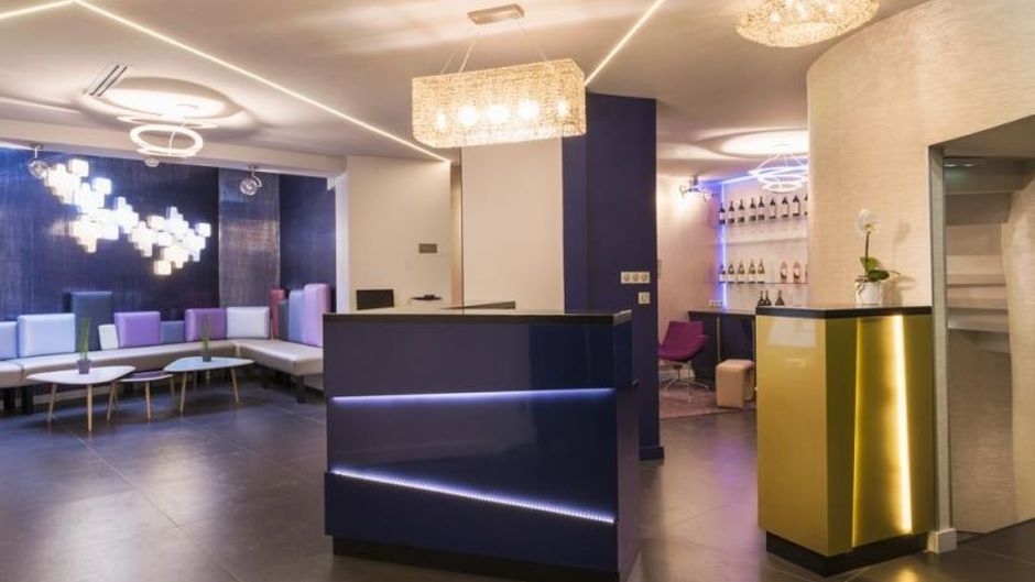 Le Bon Hotel Room