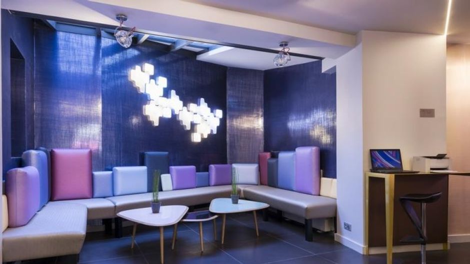 Le Bon Hotel Meeting