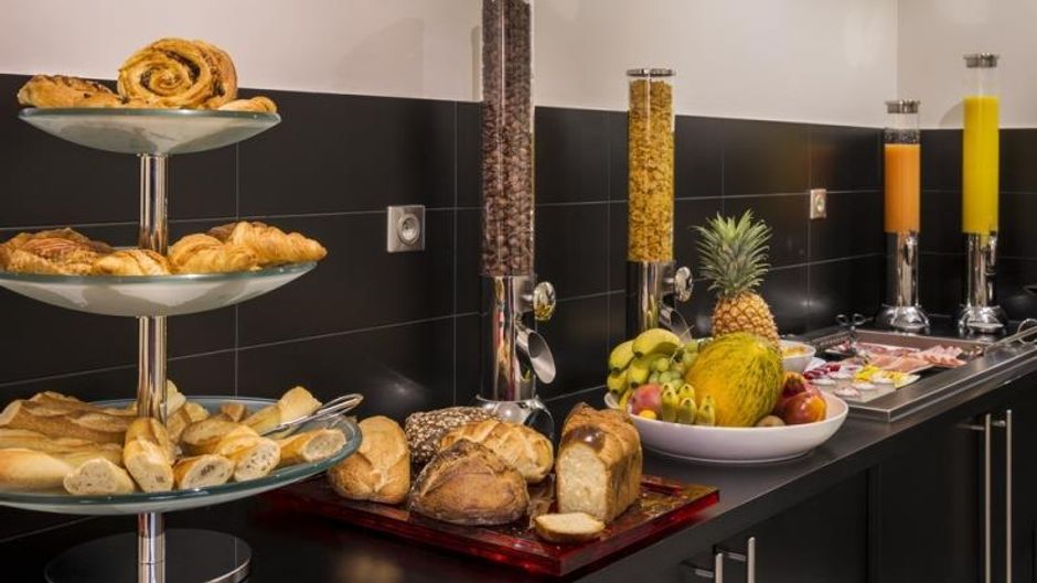 Le Bon Hotel Meeting