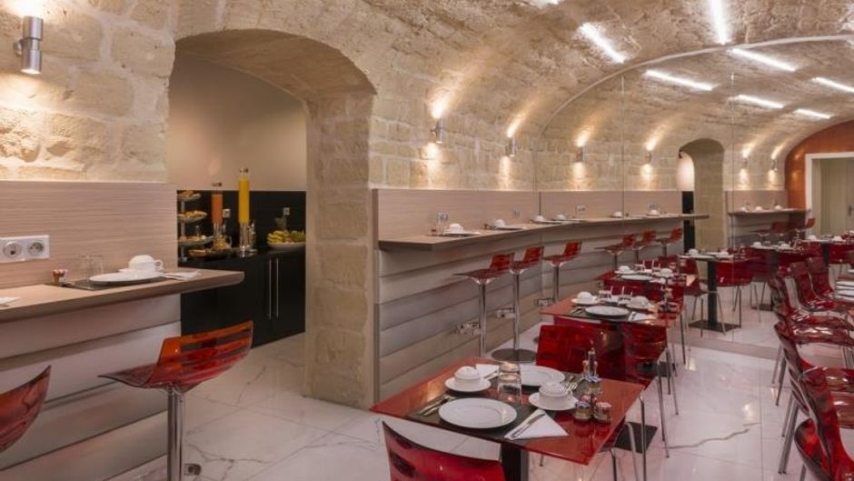 Le Bon Hotel Restaurant