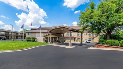 Quality Inn & Suites Lawrence