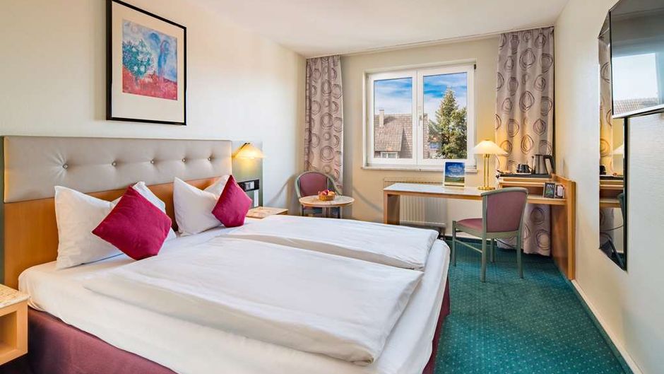 PLAZA Blankenburg Ditzingen, Sure Hotel Room