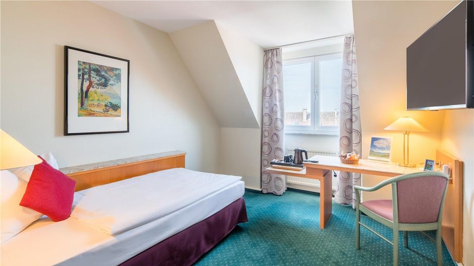 PLAZA Blankenburg Ditzingen, Sure Hotel Room