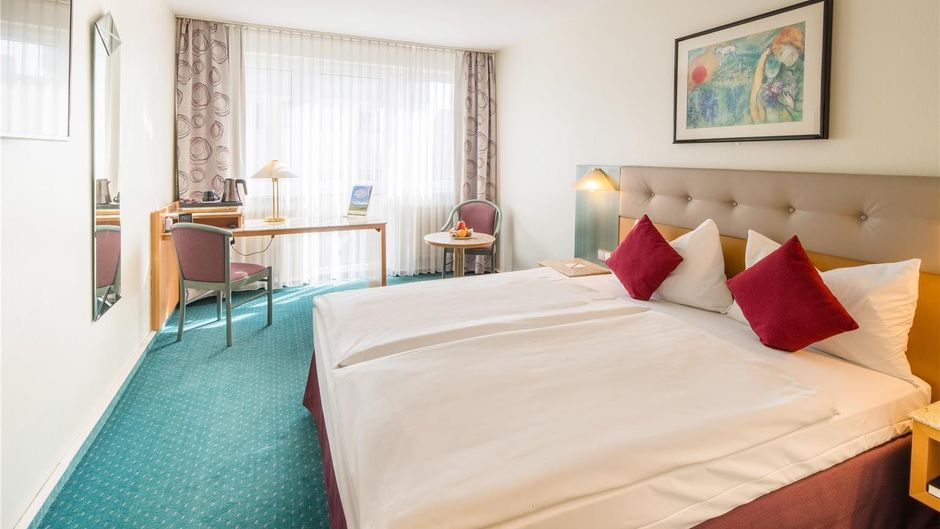 PLAZA Blankenburg Ditzingen, Sure Hotel Room