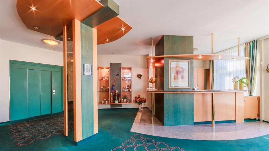 PLAZA Blankenburg Ditzingen, Sure Hotel Lobby